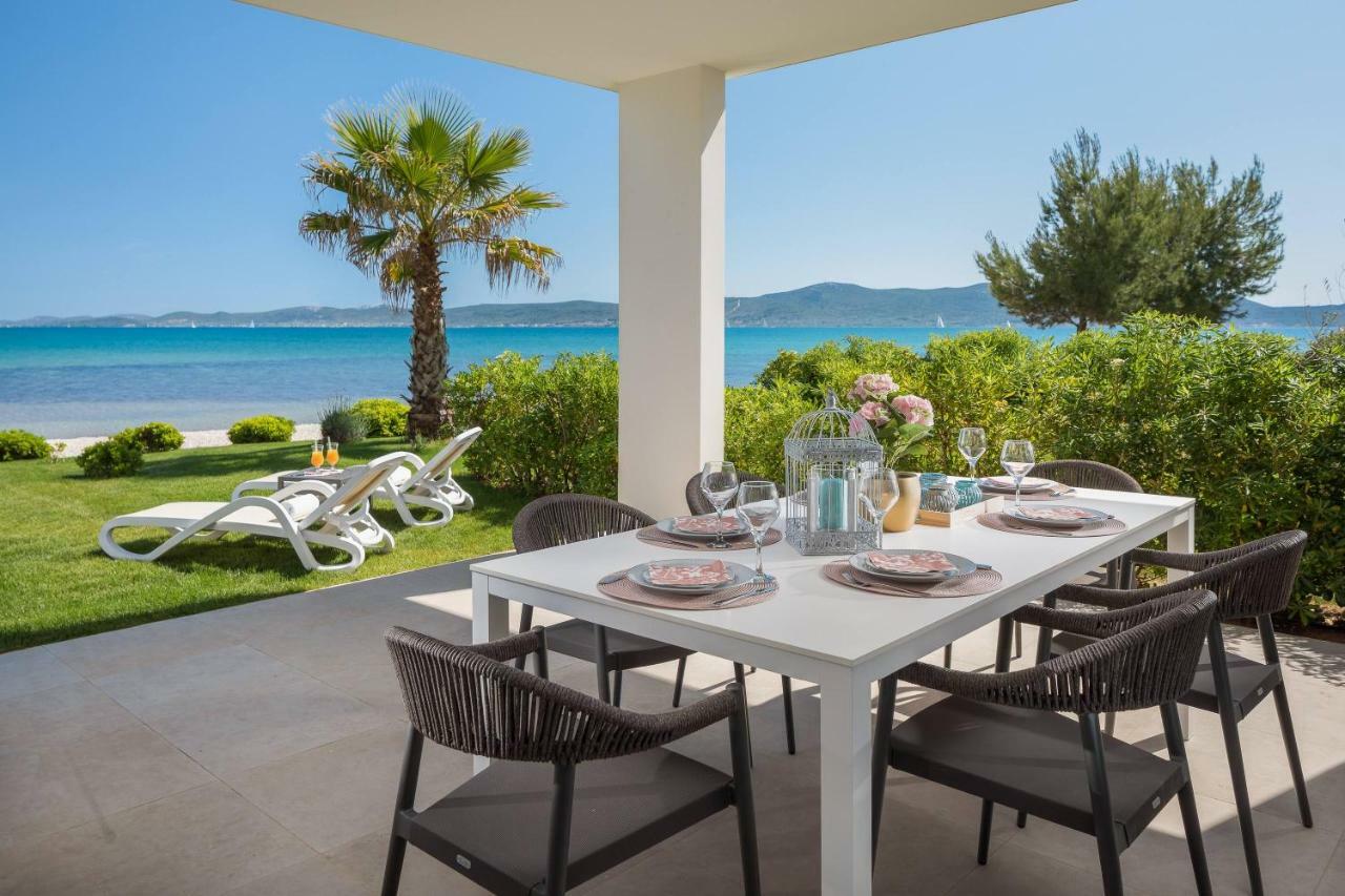 Luxury Design Beach Front Apartment ซูโกชัน ภายนอก รูปภาพ